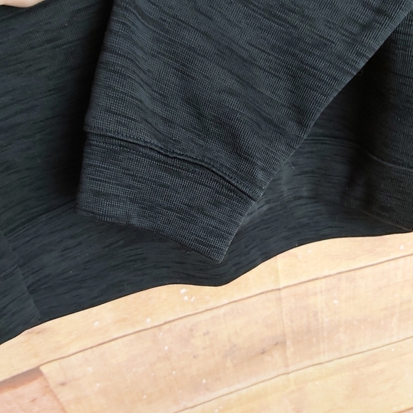 𝅺🍄3/50$🍄 GREG NORMAN crew neck golf athletic sweater fleece inside size XL - Picture 3 of 9